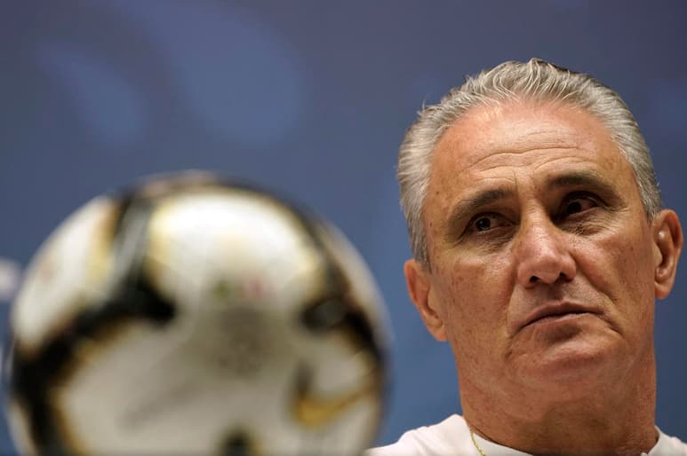 “Tite” pide respeto a Messi por declaraciones de corrupción