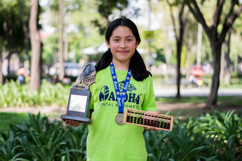 A sus 12 años, María Fernanda tiene un lugar asegurado en una competencia de matemáticas a nivel mundial. (EL UNIVERSAL)