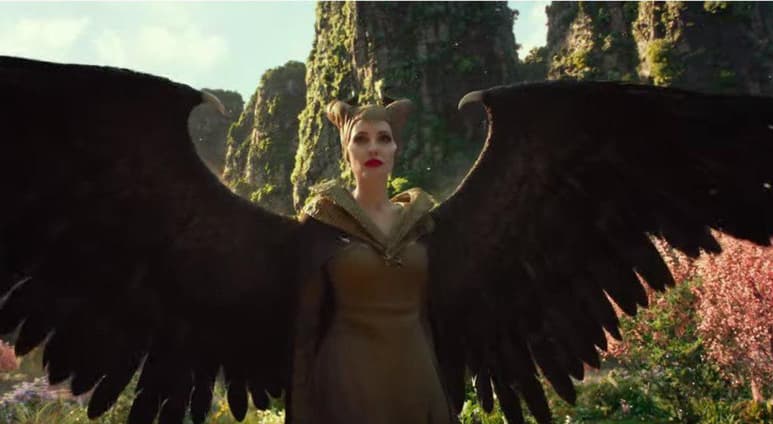 De nueva cuenta Angelina Jolie y Elle Fanning serán las protagonistas de Maléfica 2. (ESPECIAL).
