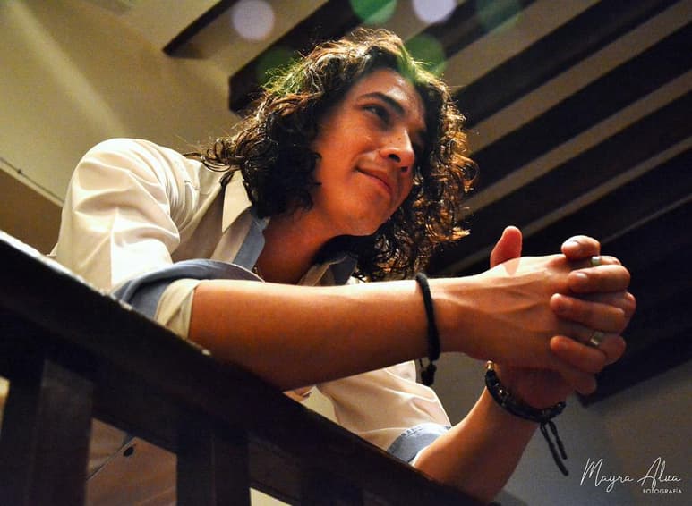 Fernando Stala es un cantante que destaca en la escena local. (CORTESÍA)