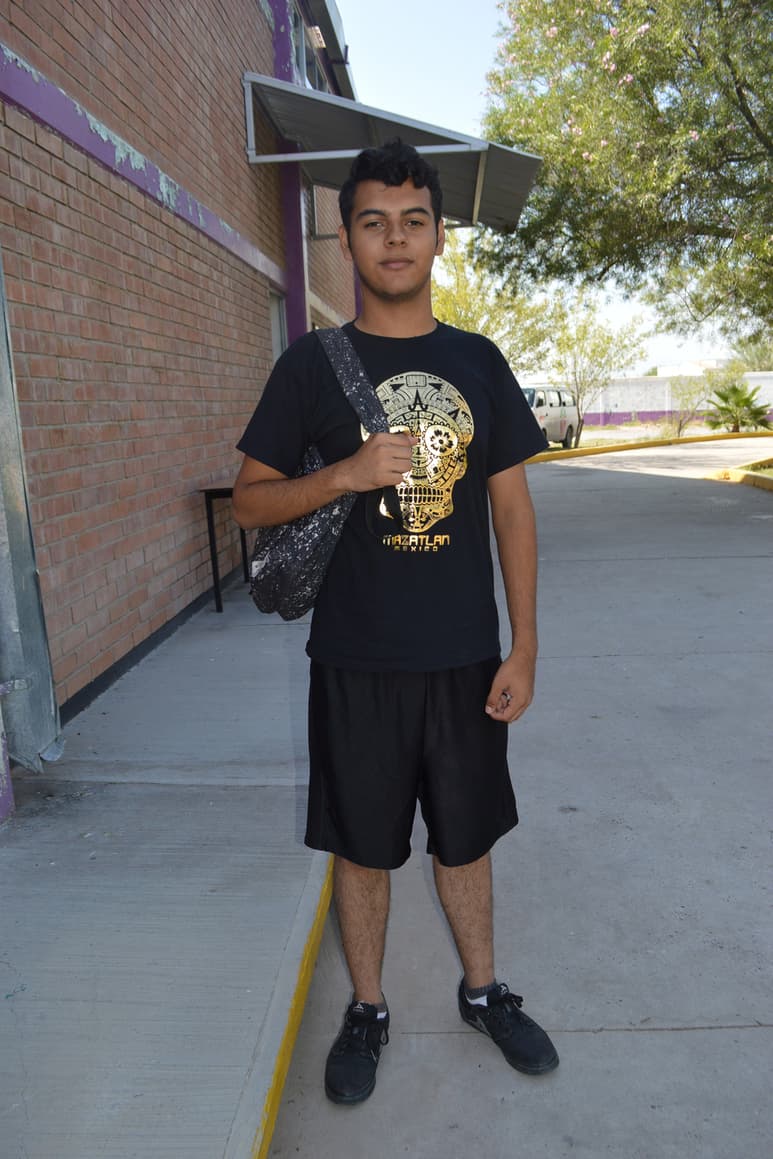 Cristian quería encontrar una actividad que pudiera hacer sin dejar la escuela y contribuir con los gastos de su educación. (DIANA GONZÁLEZ)