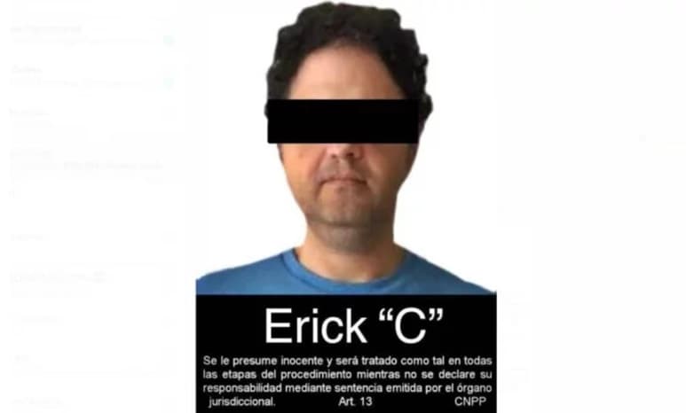 Elementos de la Fiscalía General de la República detuvieron en Villahermosa, Tabasco, a Erick 'N', presunto responsable de violar la Ley de Instituciones de Crédito al sustraer información y documentos falsos. (ESPECIAL)