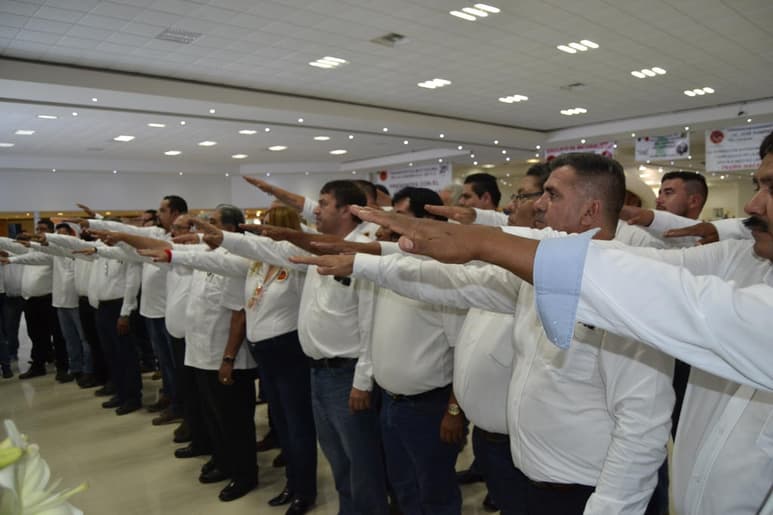 La toma de protesta estuvo presidida por el secretario general del Comité Ejecutivo Nacional de la CATEM. (EDITH GONZÁLEZ)