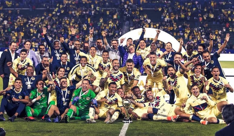 El argentino Marchesín se apuntó como el héroe del América al acertar su disparo y detuvo tres penaltis. (Especial)