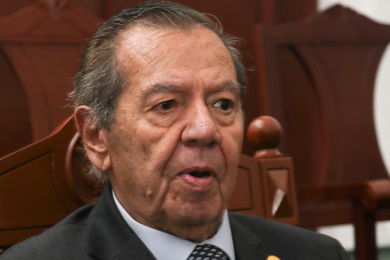 'Como presidente de la Cámara y del Congreso, yo juré hacer cumplir la Constitución y lo voy a hacer, con todas las fuerzas a mi alcance, así sea contra las decisiones que se tomen en cualquier ámbito del poder público mexicano', señaló.
(ARCHIVO)