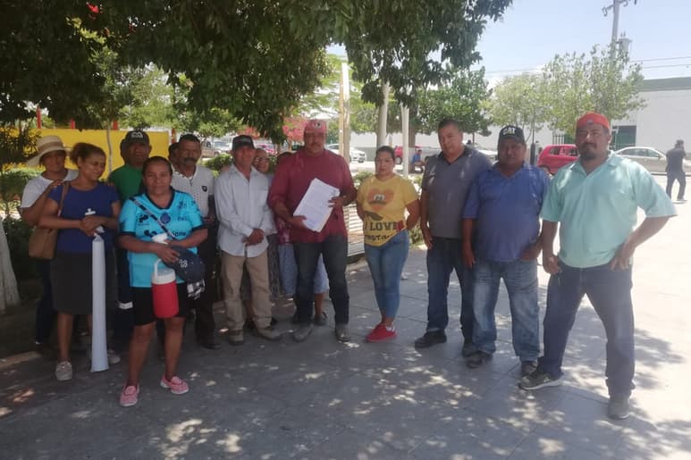 Ejidatarios de Santo Tomás del municipio de Matamoros realizaron la protesta. (BEATRIZ A. SILVA)