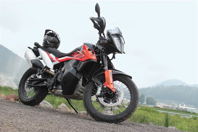 El más reciente modelo de KTM combina virtudes de una moto urbana y todoterreno. (ARCHIVO)