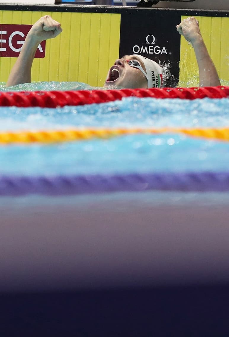 Celebra Kristof Milak, luego de romper el récord mundial de Michael Phelps en los 200 mariposa, el húngaro paró los cronómetros en 1:50.73, 88 centésimas menos de lo conseguido por Phelps en 2009.