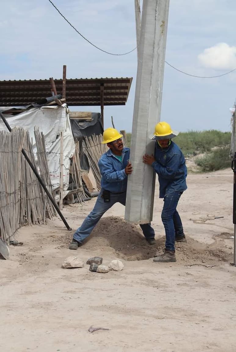 Arrancó la obra de ampliación de red eléctrica en el ejido San Salvador, como parte de los proyectos del Copladem. (EL SIGLO DE TORREÓN)