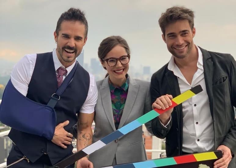 El pasado fin de semana, Camila Sodi y el resto del elenco de la nueva versión de Rubí tuvieron su primer encuentro con la prensa al dar el claquetazo con el que se dio inicio a las grabaciones. (ESPECIAL)