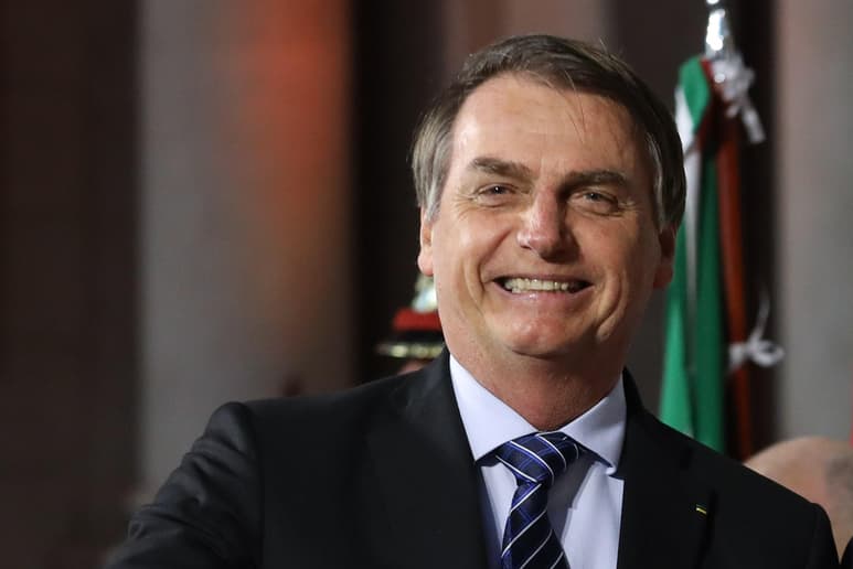 El presidente de Brasil, Jair Bolsonaro (foto), amenazó públicmente al periodista Glenn Greenwald.
