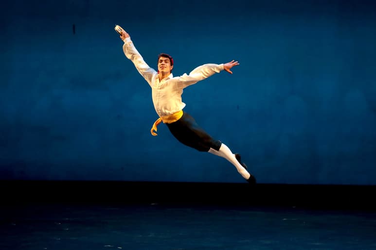 Al ver lo que hace su hermano en Europa y lo que hace él en Estados Unidos, Esteban se percató de que la danza enfrenta un mismo reto. (AGENCIAS) 