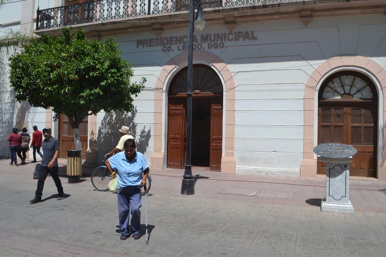 Se terminaron las vacaciones de vcerano para empleados del Ayuntamiento de Lerdo por lo que este día retoman sus actividades. (EL SIGLO DE TORREÓN)