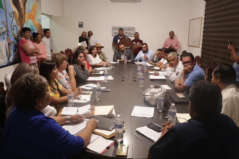 Durante la décima tercera Sesión Ordinaria, miembros del cabildo aprobaron el descuento del 100 por ciento en los recargos. (EL SIGLO DE TORREÒN / BEATRIZ SILVA)