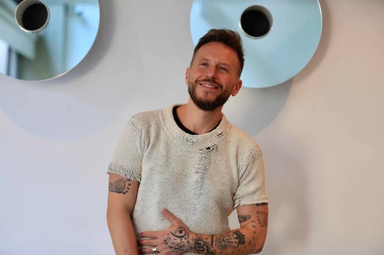 Proyectos. Además de la gira de 4 Latidos, Noel Schajris planea sacar un nuevo material discográfico con Sin Bandera y un EP como solista en el que incluirá algunos de sus éxitos musicales en versiones acústicas. (CORTESÍA)