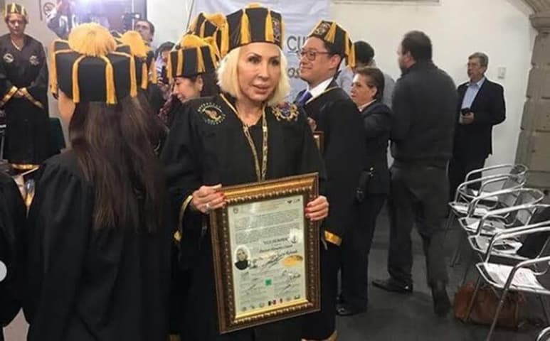 La conductora no tiene problema con ser criticada, considera que en muchos casos se trata de envidia por su carrera y labor social.