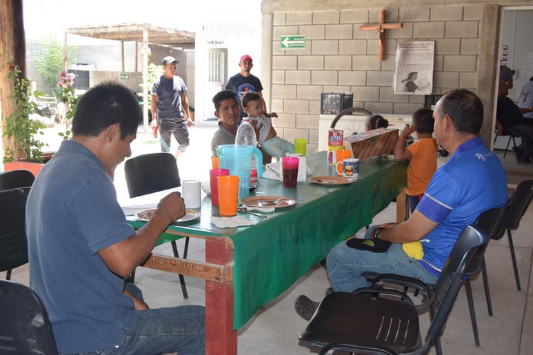 Los migrantes deciden 'hacer vida' en México, pues descartan regresarse a su país, por la pobreza e inseguridad que hay. (MARY VÁZQUEZ)