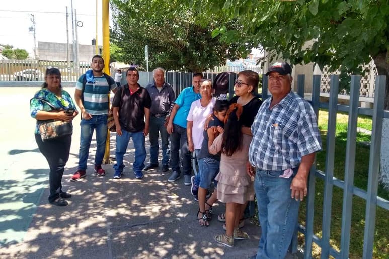 Sin fisioterapeutas en el turno vespertino ni el equipo básico es como dan 'atención' a derechohabientes en el HGZ No. 16.