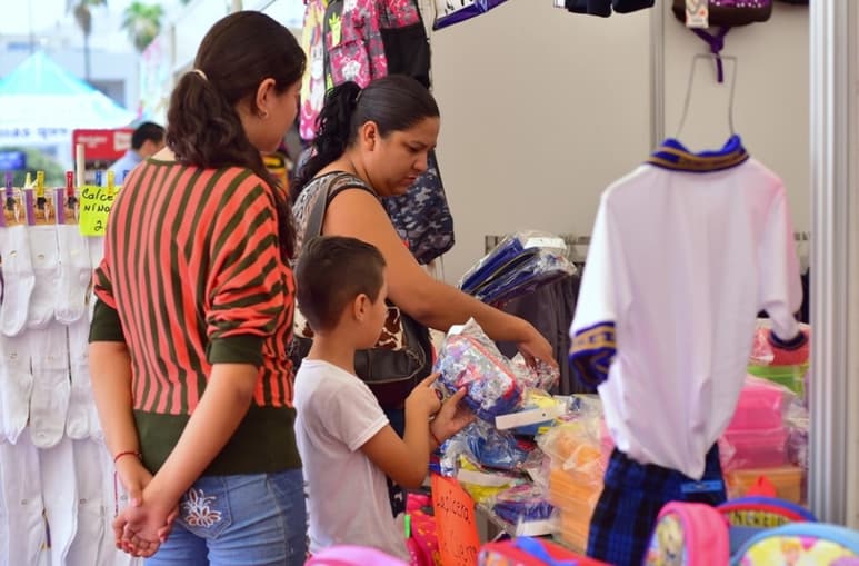 Entre los gastos extra que se deben prever se encuentran la inscripción, transporte, libros, cursos extracurriculares, mantenimiento y seguros de accidente y de orfandad. (EL SIGLO DE TORREÓN)