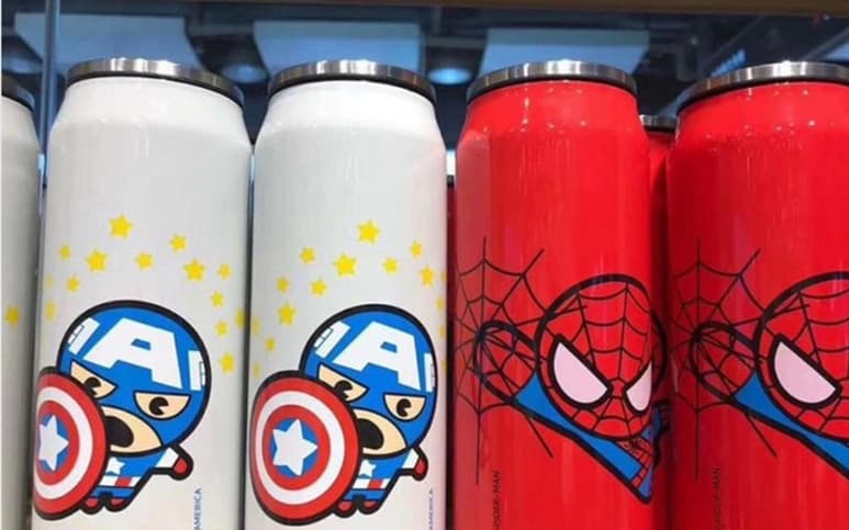 Productos como peluches, vasos, termos, platos y otros consumibles relacionados con los famosos héroes ya pueden ser encontrados en las sucursales en México. (ESPECIAL)