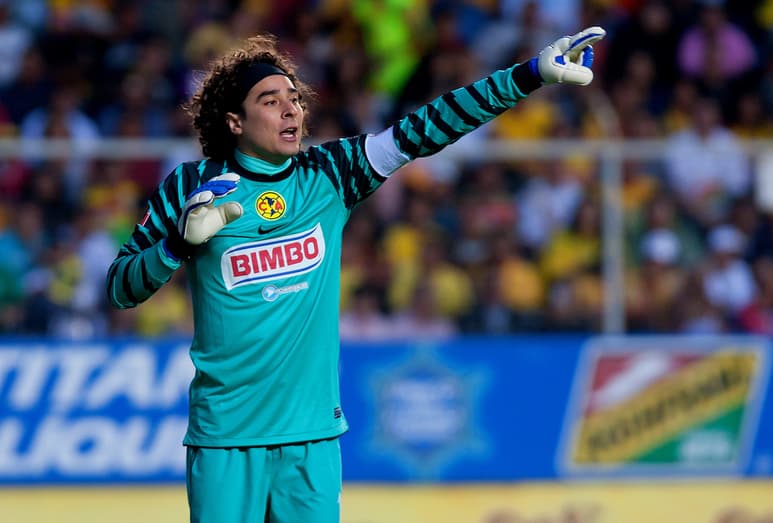 Guillermo Ochoa mencionó que tenía otras ofertas sobre la mesa, pero no pudo rechazar a las Águilas. (ARCHIVO)