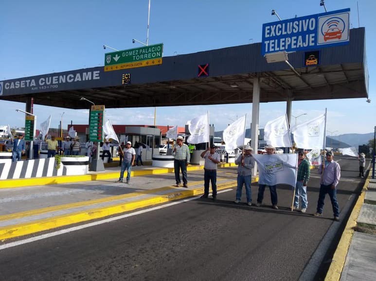 Es parte del paro que se desarrolla a nivel nacional para demandar apoyos al Gobierno federal. (EL SIGLO DE TORREÓN)