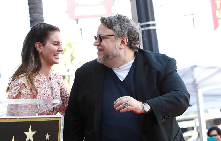 'Desde hace tiempo admiro su trabajo. Ella tiene una cualidad única para evocar imágenes con su música', declaró Guillermo Del Toro. (ARCHIVO)