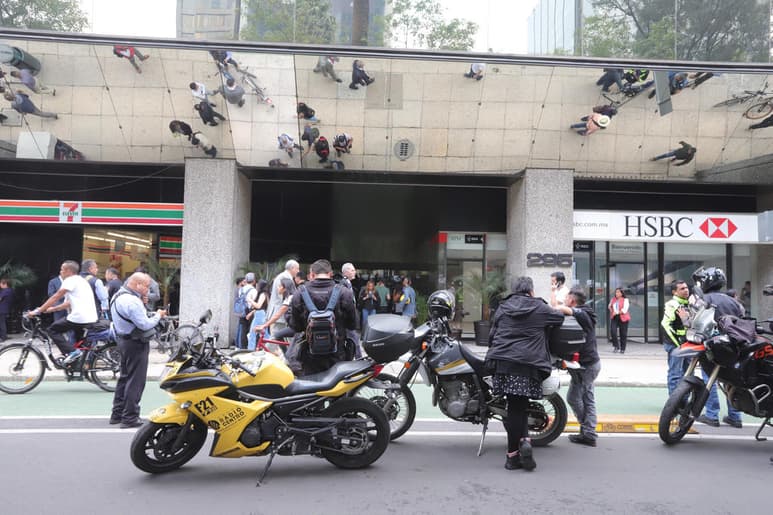 El jefe de la policía destacó que entre sus protocolos para boletinar a los imputados, se incluye la información en la base de datos de la SSC, y en caso de haber alguna detención o presentación a un juez cívico, los uniformados puedan identificarlos. (ARCHIVO)