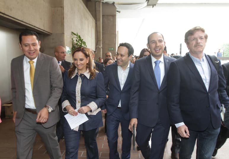 El presidente Andrés Manuel López Obrador reiteró su llamado a los partidos políticos a que busquen un mecanismo que les permita financiar sus actividades con menos prerrogativas. (ARCHIVO)
