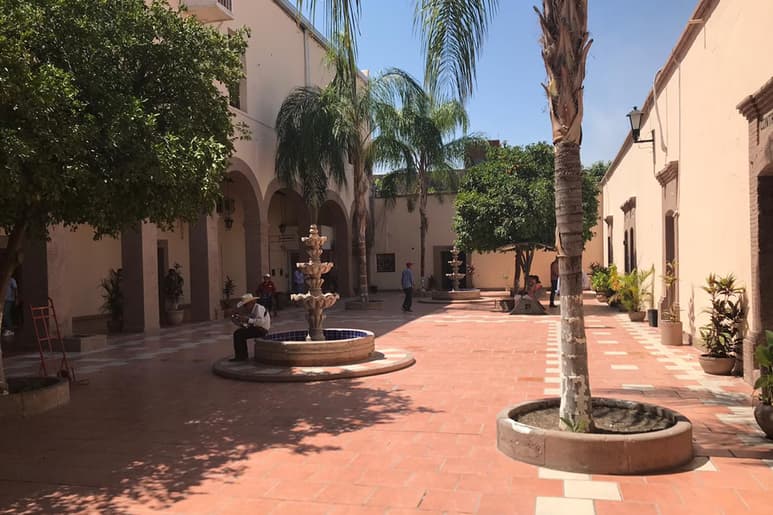 El proceso de entrega-recepción se desarrolla en cada una de las dependencias del Ayuntamiento. (EL SIGLO DE TORREÓN)