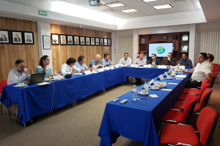 Empresarios del GEL pidieron más información de las obras que propone el Gobierno del estado para el ISN 2019. (YOLANDA RÍOS)