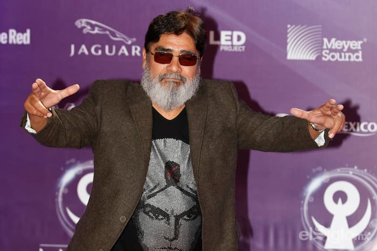 El compositor, arreglista y cantante mexicano del género de la cumbia, murió este miércoles en un hospital de Monterrey, la misma ciudad en la que nació en 1953, en el que había sido ingresado algunas horas antes por un infarto.
(ARCHIVO)