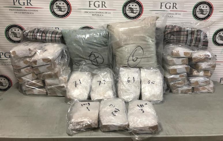 Se decomisó un total de 30 kilos 268 gramos de metanfetaminas, la cual se encontraba en varios paquetes, que a su vez estaban en dos bolsas tipo costal.