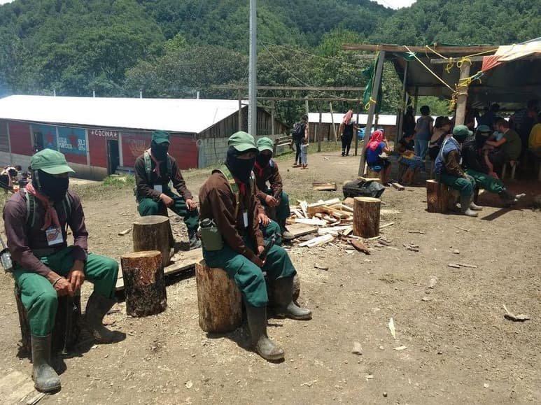 El zapatismo, que muchos consideraban en letargo, sorprendió esta semana con un importante anuncio: asumió el control de 11 territorios pertenecientes a 8 municipios de Chiapas, que se sumaron a las 32 zonas zapatistas existentes. (EFE)