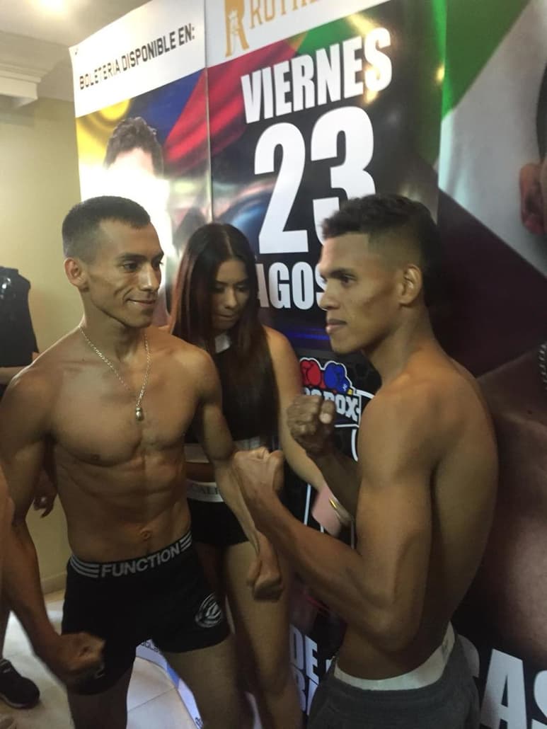 Mañana por la noche en el Palacio de Combates Sugar Baby Rojas de Barranquilla, Colombia, el local José Soto y el lagunero Adolfo 'Lee' Castillo, se medirán en la pelea estrella de la cartelera denominada ‘Camino a la Gloria’, programada a 10 asaltos. (EL SIGLO DE TORREÓN)
