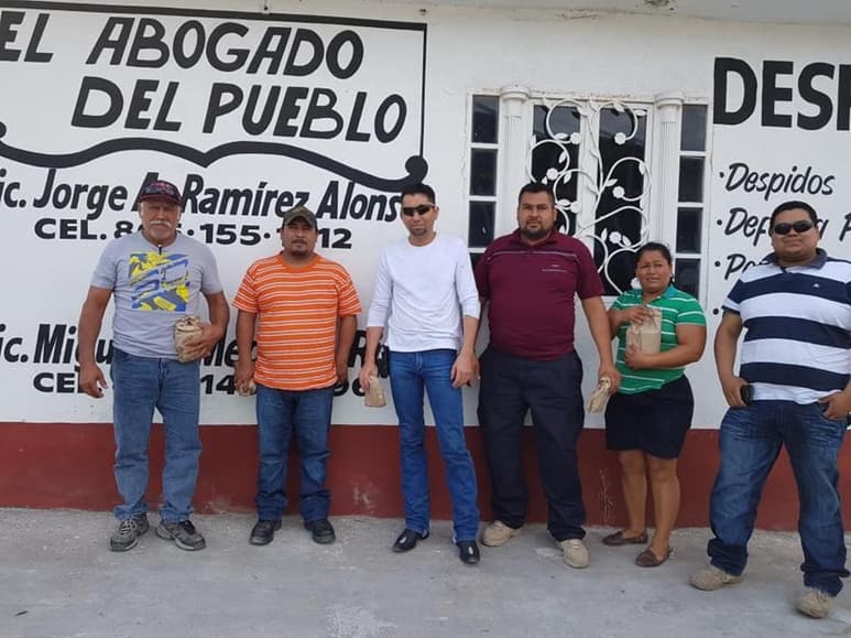 El Ayuntamiento se negó a pagar los finiquitos a los agentes, que de un día para otro se quedaron sin trabajo. (EL SIGLO COAHUILA)