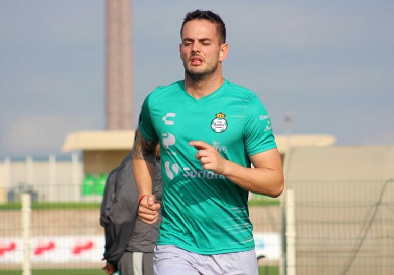 El delantero uruguayo llegío para reforzar la ofensiva del cuadro lagunero en este Torneo Apertura 2019. (ARCHIVO)