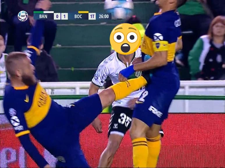 El futbolista italiano juega con gran intensidad cada que busca recuperar un balón. (CORTESÍA)