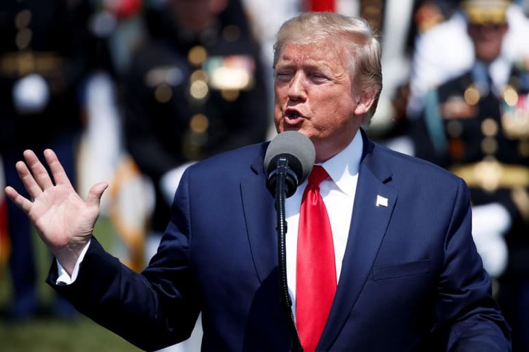 El comentario de Trump llegó después de que Johnson pidiera a la reina Isabell II que suspendiera el Parlamento. (ARCHIVO)