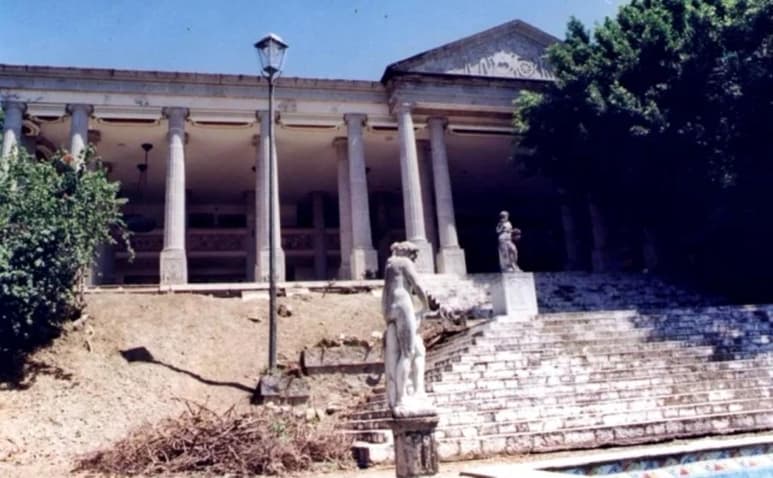 En 1988 fue expropiado por el gobierno de Guerrero por lo que la familia de Durazo inició la batalla legal para recuperarlo. (ARCHIVO)