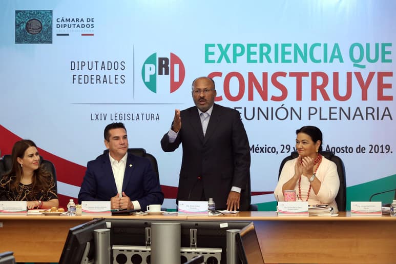 El diputado priista dijo que si Morena no cumple la ley en su afán de permanecer al frente del liderazgo de la Mesa Directiva de la cámara baja “lo que queda es el 'agandalle', eso es lo que queda”. (EL UNIVERSAL)
