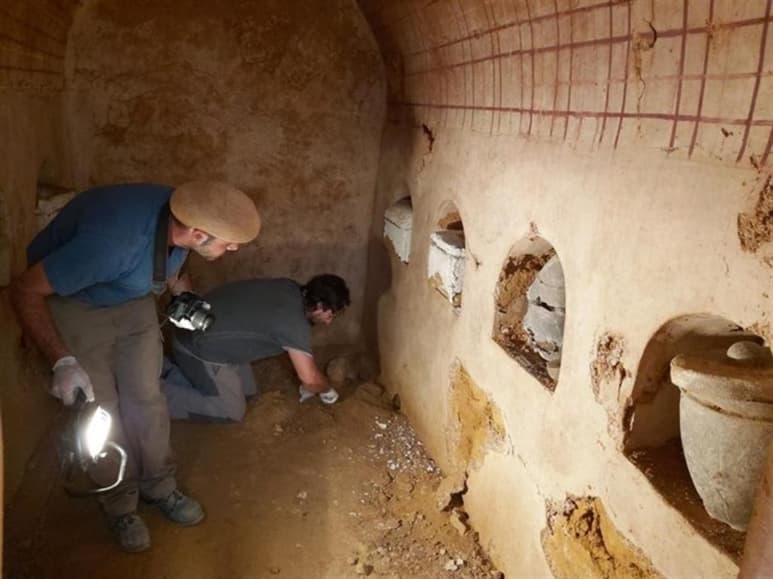 Todos los objetos descubiertos ya fueron trasladados al Museo de la Ciudad para ser analizados a detalle y, posteriormente, exhibirlos al público. (ESPECIAL)