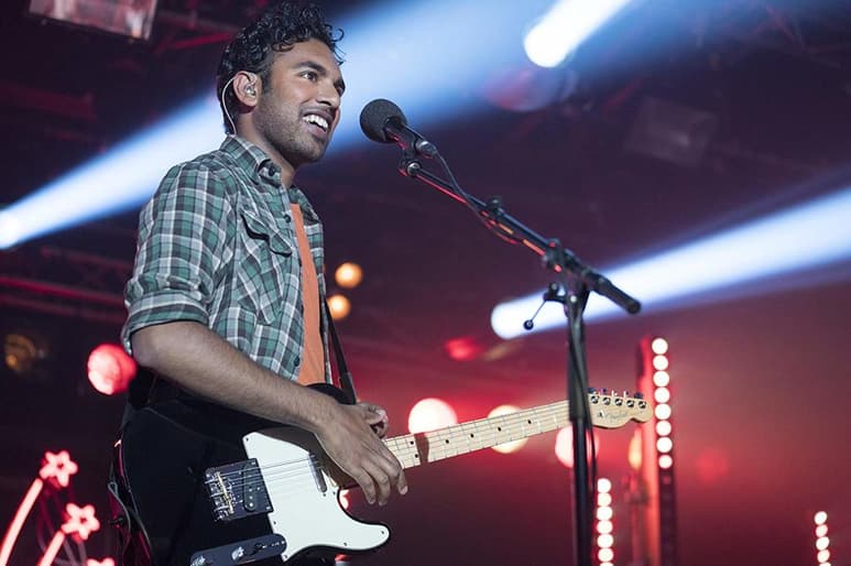 Historia. Ayer todo el mundo conocía a Los Beatles. Hoy 'Jack' (Himesh Patel) es el único que recuerda sus canciones. (INBO)