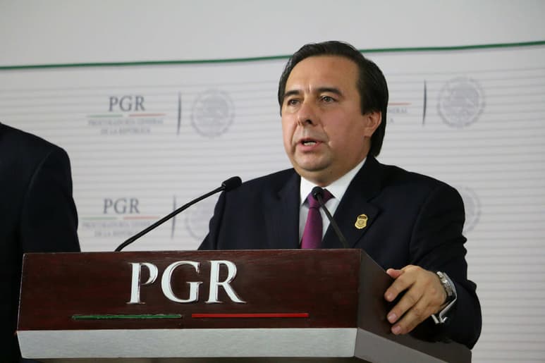 La Fiscalía General de la República (FGR) impugnó la orden de regresar a Tomás Zerón de Lucio, ex titular de la Agencia de Investigación Criminal (AIC), el servicio de escoltas y protección que le fue concedido desde septiembre de 2016. (ARCHIVO)