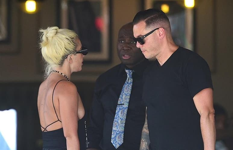 En redes sociales circula un video de Lady Gaga besándose con Dan Horton, con quien se rumora mantiene una relación sentimental. (ESPECIAL)