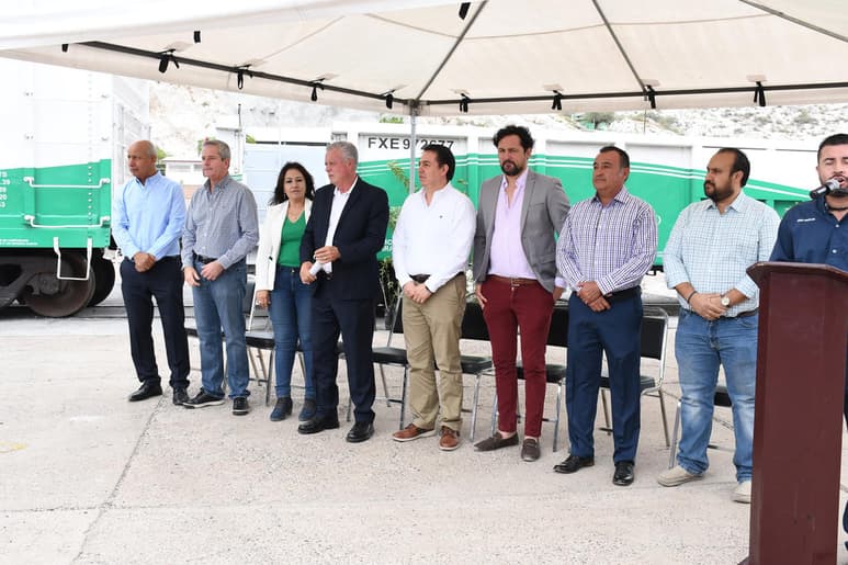Se trata de 22 mil árboles que serán colocados en diversos puntos de Torreón, principalmente en áreas que cuentan con rezago en ese tema, como el oriente de la ciudad. (FERNANDO COMPEÁN)