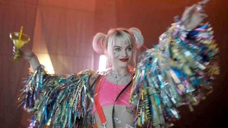En redes sociales circula un video de lo que parece ser un adelanto de la nueva película de Harley Quinn. (ESPECIAL)