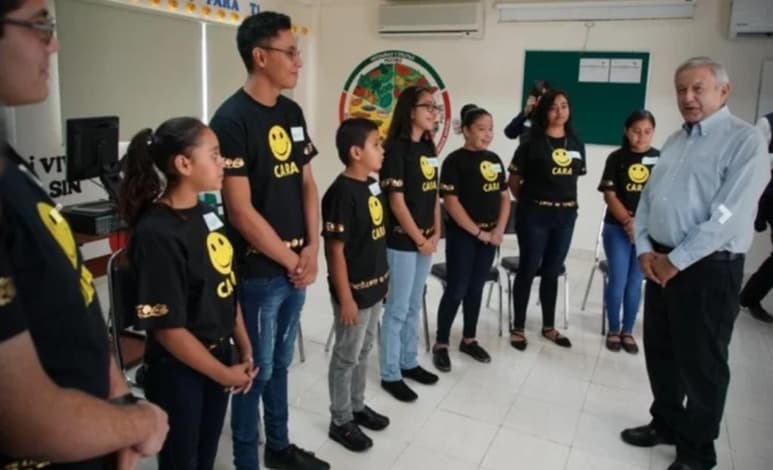 El presidente sostuvo que su gobierno tiene que atender a los jóvenes, no darles la espalda y atender las causas que originan la inseguridad, la violencia. (EL UNIVERSAL)