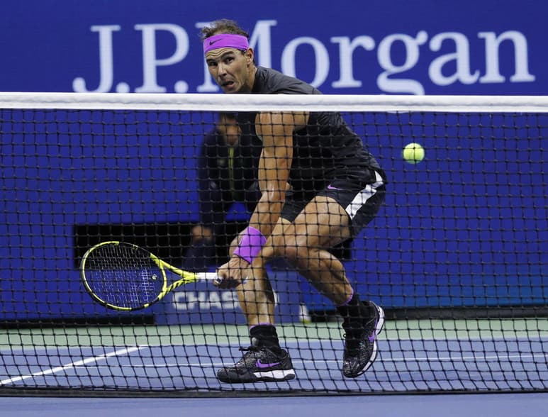 Rafael Nadal quiere llegar a 19 títulos de Grand Slam, pero deberá derrotar hoy al ruso Daniil Medvedev.