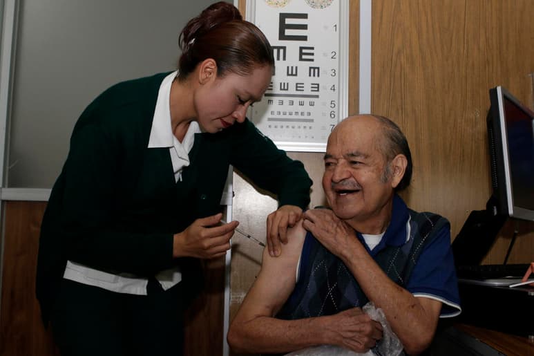 La Secretaría de Salud de Tabasco reportó que las vacunas contra el sarampión no llegarán en octubre sino en diciembre, al igual que las de BCG (tuberculosis) y DTT (difteria, tétanos y tos ferina), ante el retraso existente a nivel nacional. (ARCHIVO)